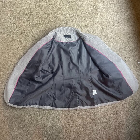 3/4 sleeve business jacket, navy blue and white vertical stripes, medium - Picture 2 of 4